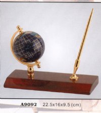 Pen Set With Globe